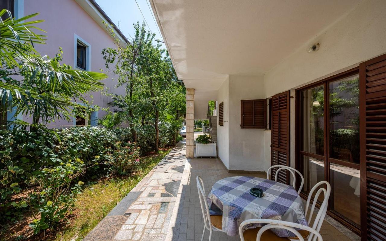 Apartmani Lido บาซานิยา ภายนอก รูปภาพ
