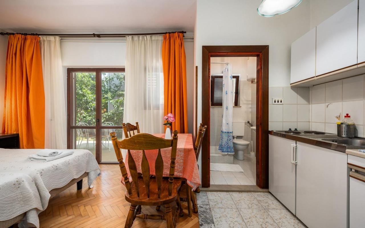Apartmani Lido บาซานิยา ภายนอก รูปภาพ
